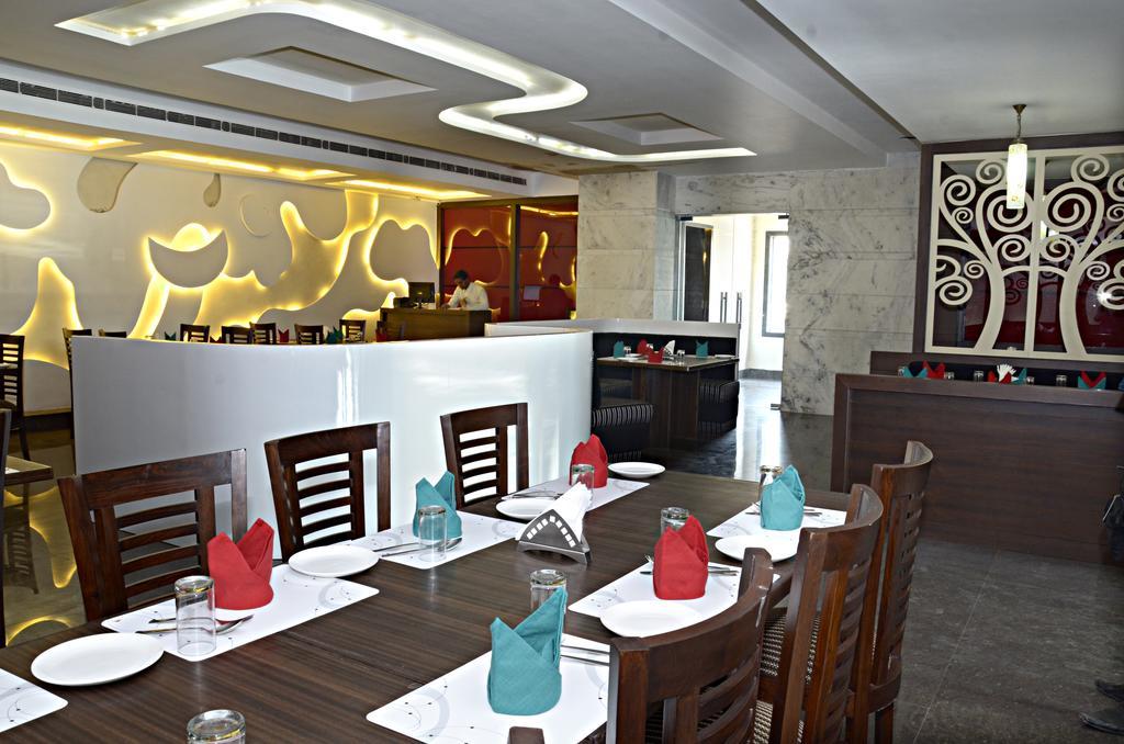 Hotel Crimson Palace Agra  Eksteriør billede