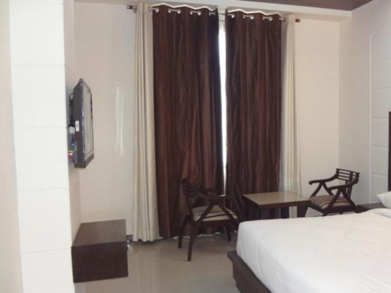 Hotel Crimson Palace Agra  Eksteriør billede
