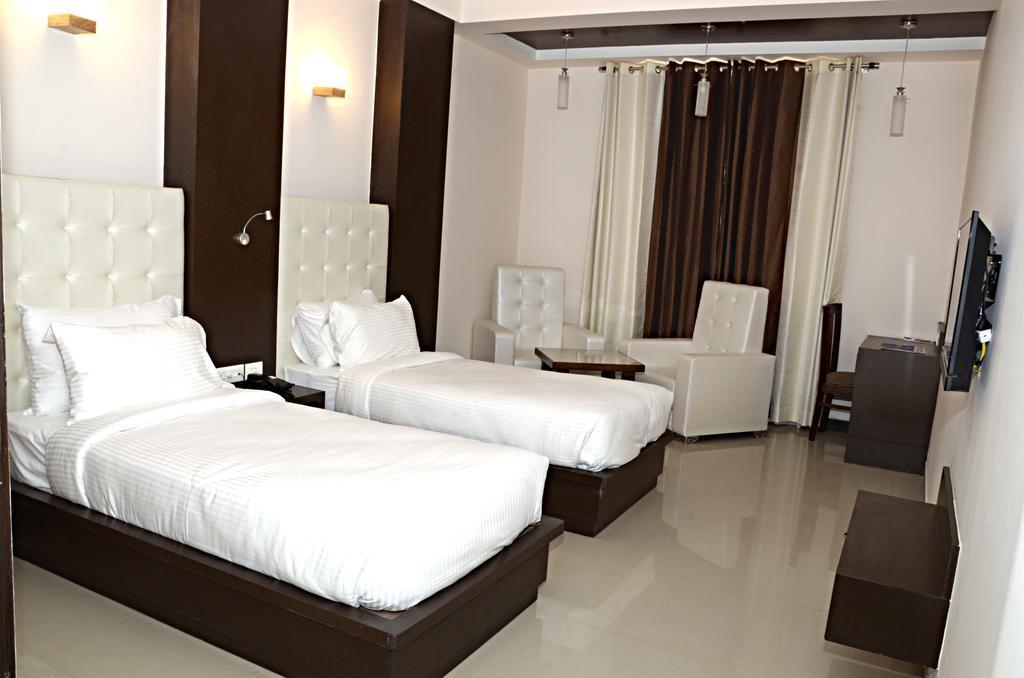 Hotel Crimson Palace Agra  Eksteriør billede