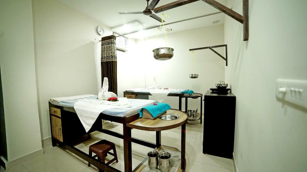 Hotel Crimson Palace Agra  Eksteriør billede